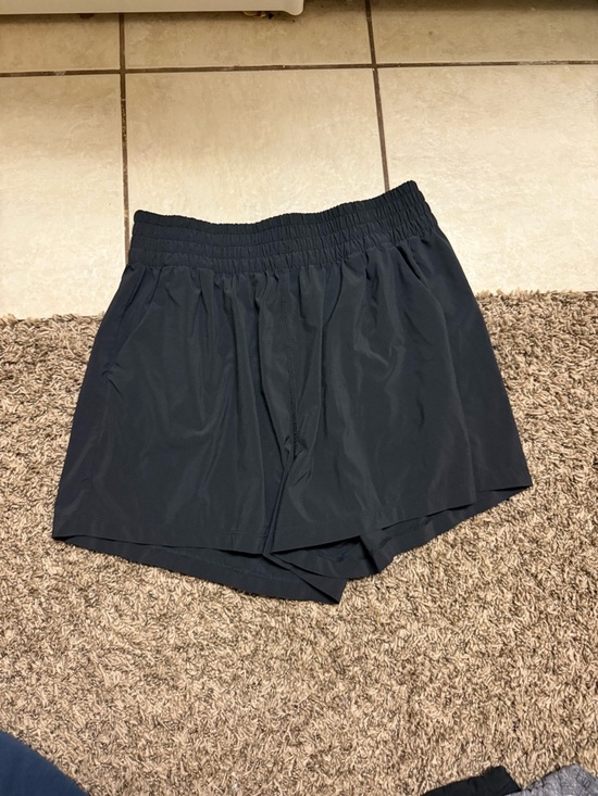 Vuori Pants - Vuori Navy Elastic-Waist Athletic Shorts
